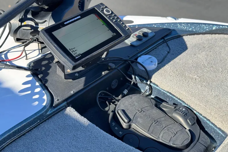 Slide: The Image of Fishfinder and trolling motor setup on a 2019 Nitro Z17 boat. - 10