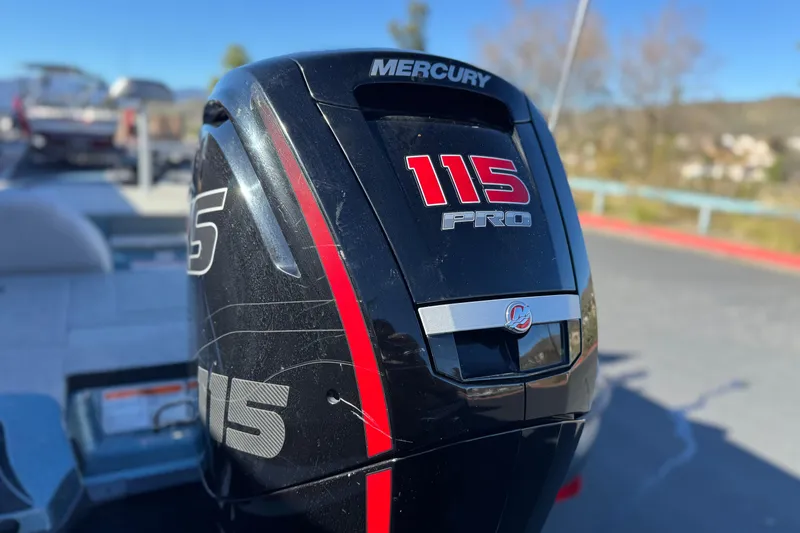 Slide: The Image of Mercury 115 Pro outboard motor on 2019 Nitro Z17 boat, close-up view. - 7