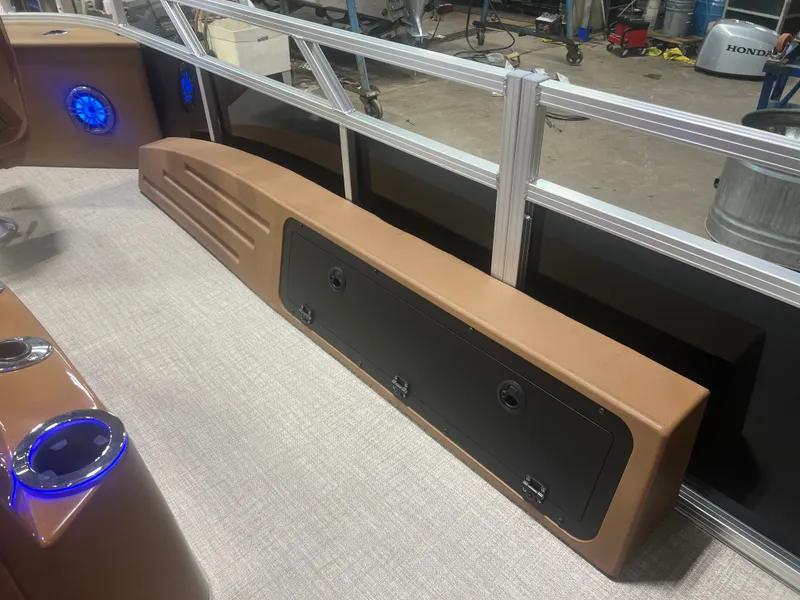 Slide: The Image of Tahoe Sport 2385 Center Console Fish Tritoon & Honda 4-Stroke EFI 2026 - 22