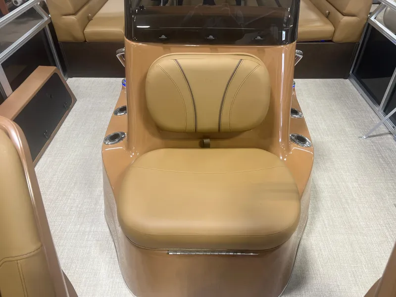 Slide: The Image of Tahoe Sport 2385 Center Console Fish Tritoon & Honda 4-Stroke EFI 2026 - 24