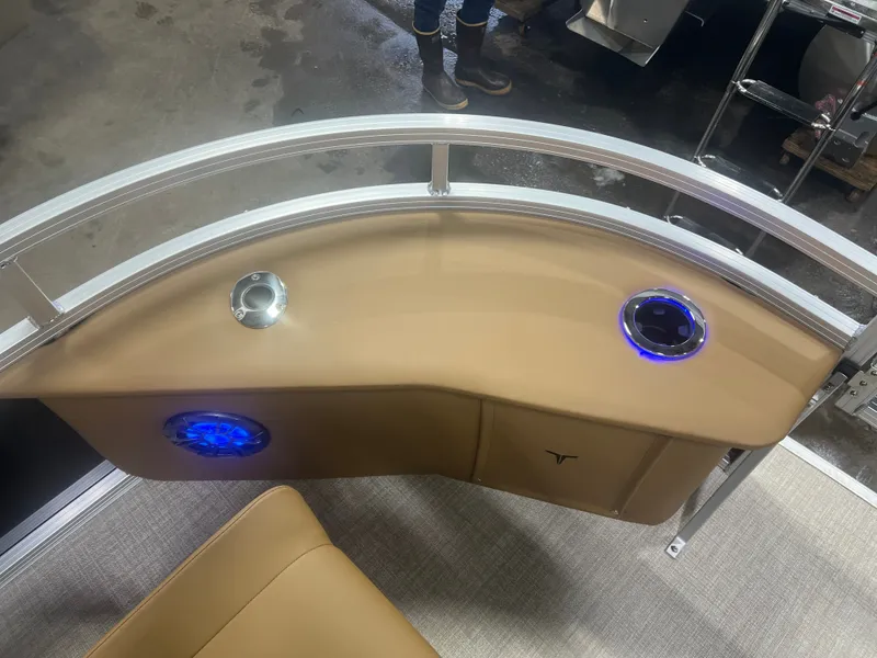 Slide: The Image of Tahoe Sport 2385 Center Console Fish Tritoon & Honda 4-Stroke EFI 2026 - 28