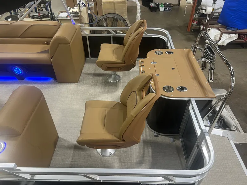 Slide: The Image of Tahoe Sport 2385 Center Console Fish Tritoon & Honda 4-Stroke EFI 2026 - 5