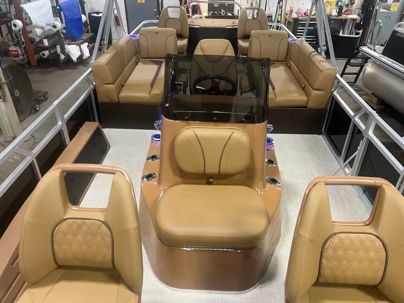 Slide: The Image of Tahoe Sport 2385 Center Console Fish Tritoon & Honda 4-Stroke EFI 2026 - 6