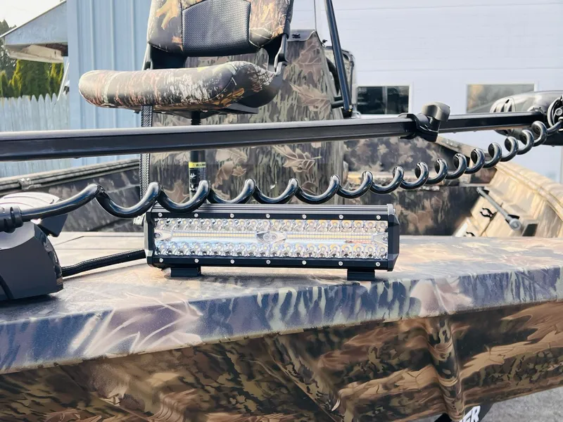 Slide: The Image of Crestliner Retriever FCC 1870 2025 - 24