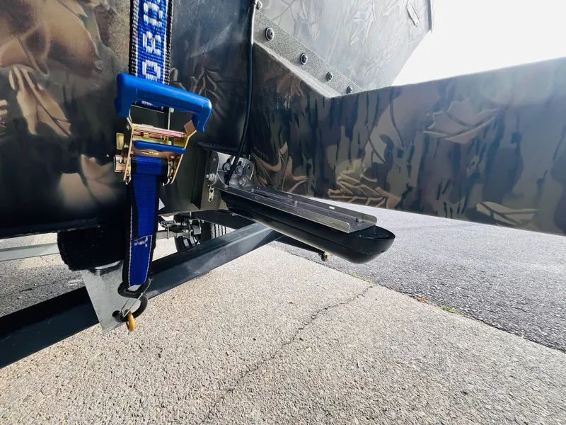 Slide: The Image of Crestliner Retriever FCC 1870 2025 - 38