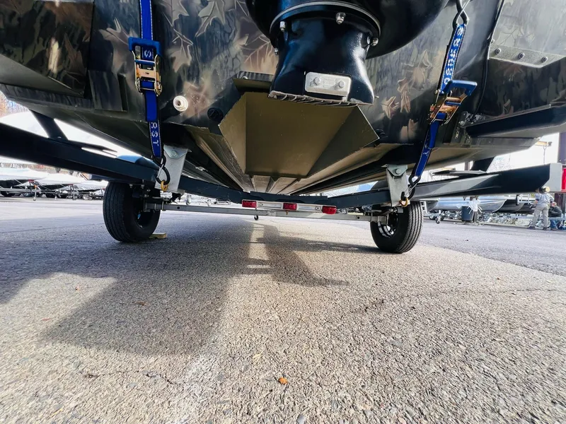 Slide: The Image of Crestliner Retriever FCC 1870 2025 - 42