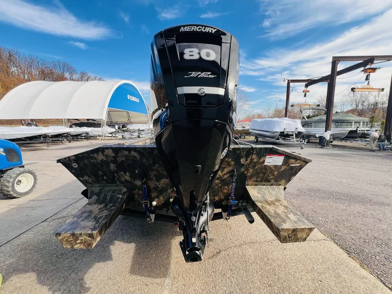 Slide: The Image of Crestliner Retriever FCC 1870 2025 - 43