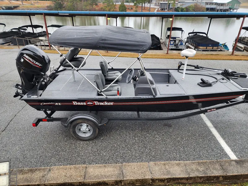 Slide: The Image of Tracker Bass Tracker Classic XL 2022 - 4