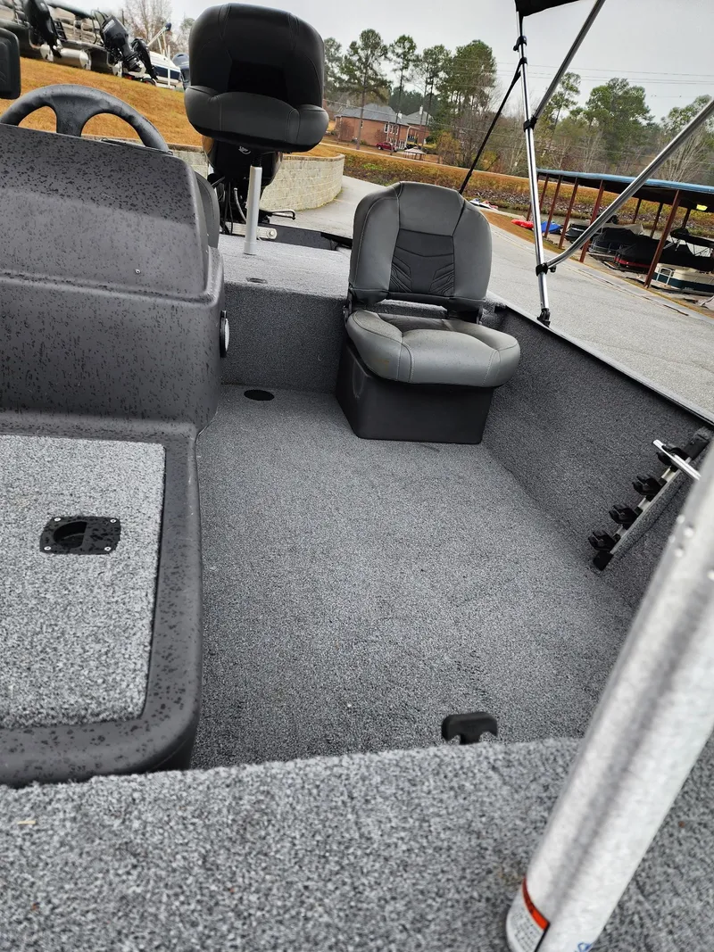 Slide: The Image of Tracker Bass Tracker Classic XL 2022 - 6