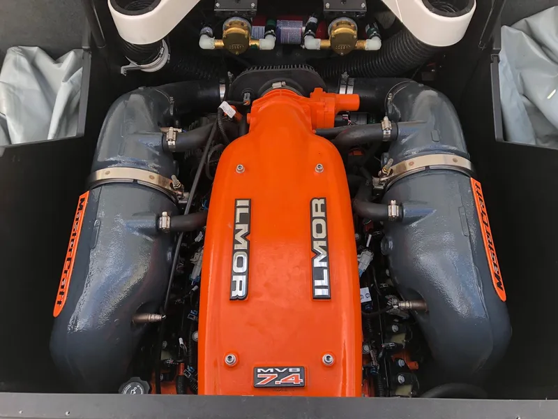 Slide: The Image of MasterCraft X23 2015 - 15