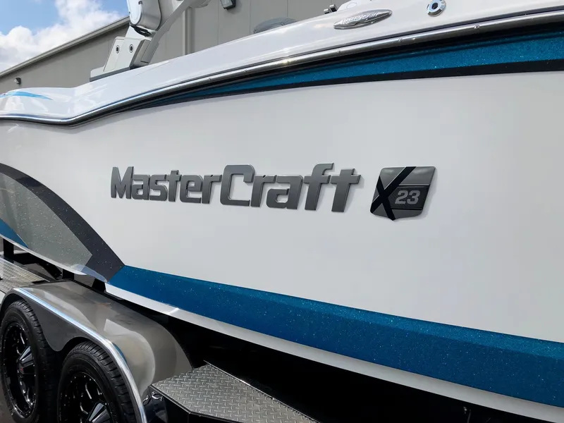 Slide: The Image of MasterCraft X23 2015 - 3