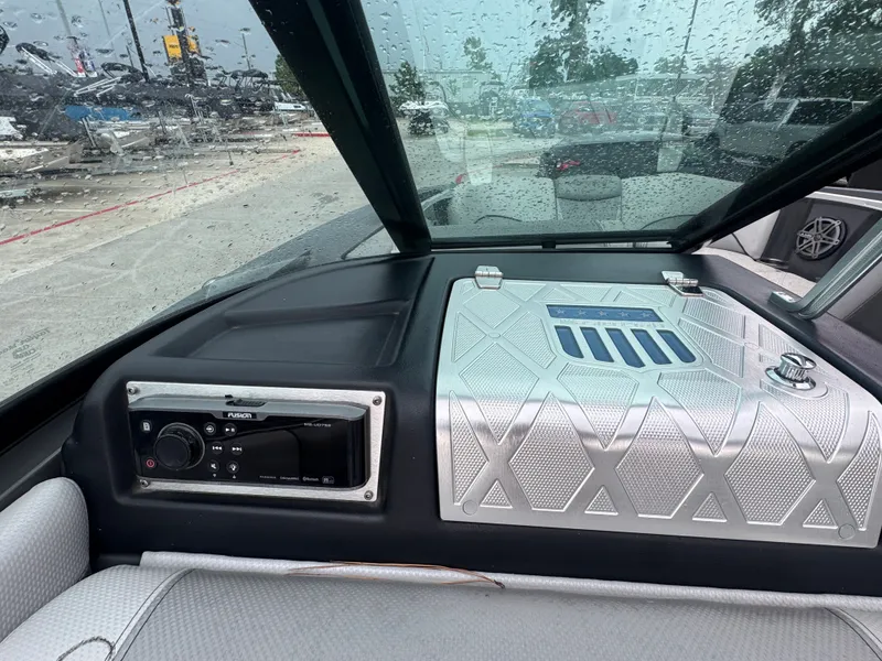 Slide: The Image of MasterCraft X46 2015 - 23