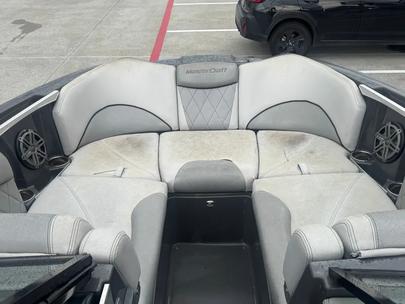 Slide: The Image of MasterCraft X46 2015 - 26