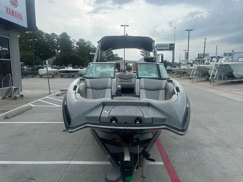 Slide: The Image of MasterCraft X46 2015 - 7