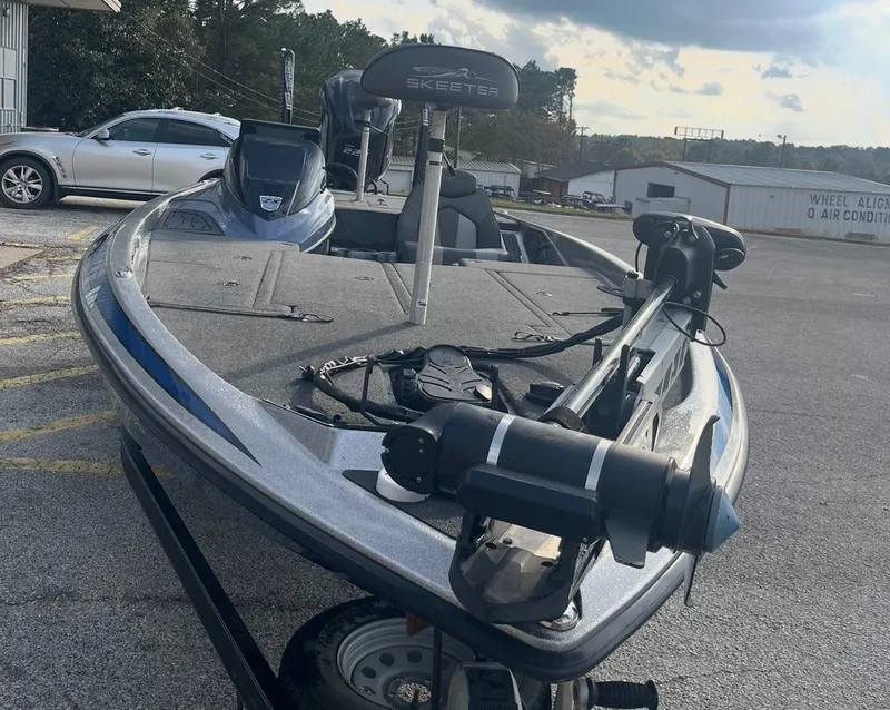 Slide: The Image of Skeeter ZX225 2018 - 5