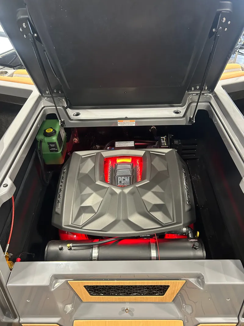 Slide: The Image of Nautique G25 2026 - 10