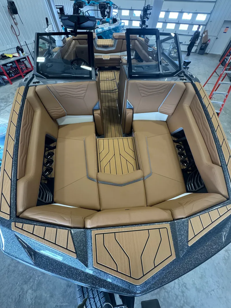 Slide: The Image of Nautique G25 2026 - 3