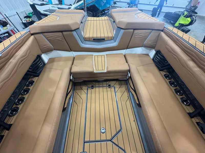 Slide: The Image of Nautique G25 2026 - 5