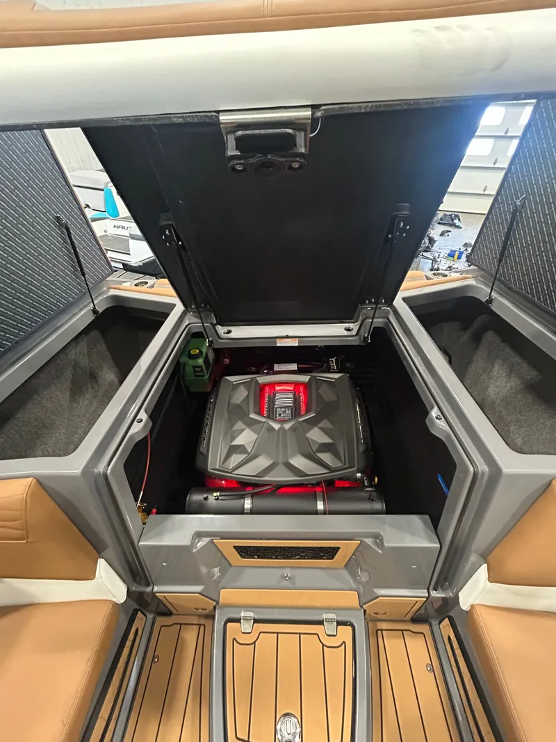 Slide: The Image of Nautique G25 2026 - 9