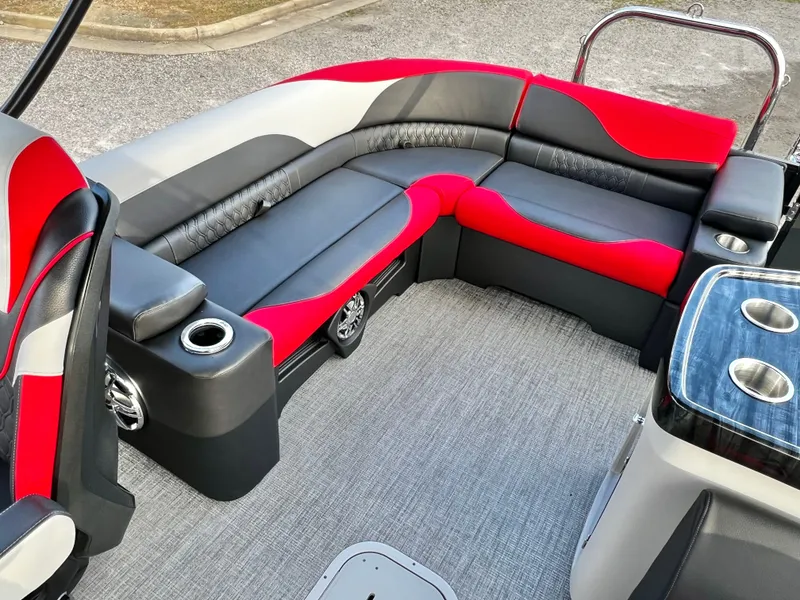 Slide: The Image of Avalon LSZ 23' Elite Windshield Triple-Toon 2026 - 15