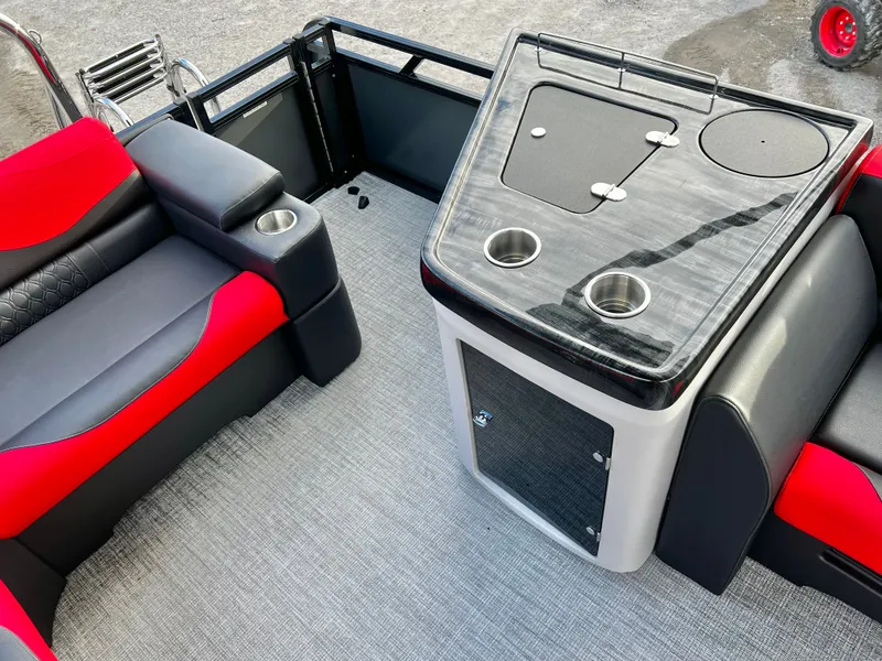 Slide: The Image of Avalon LSZ 23' Elite Windshield Triple-Toon 2026 - 16