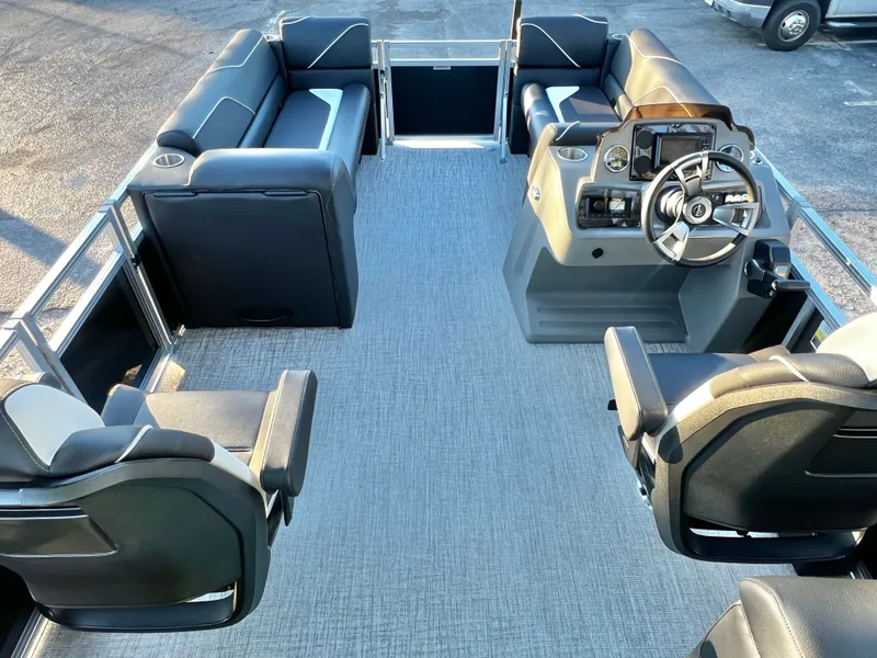 Slide: The Image of Avalon Venture 21' Quad Lounge 2026 - 20