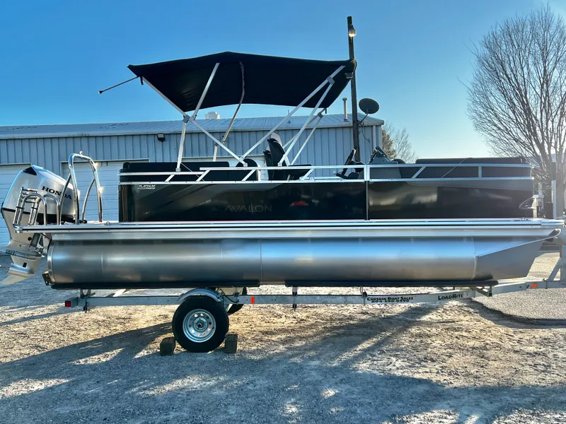 Slide: The Image of Avalon Venture 21' Quad Lounge 2026 - 6