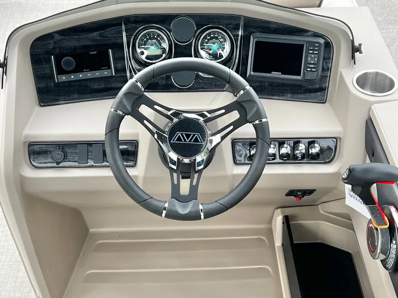 Slide: The Image of Avalon LSZ 23' Quad Lounge Triple-Toon 2026 - 23