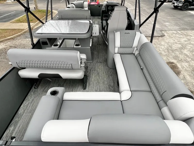 Slide: The Image of Avalon Catalina 25' Entertainer Triple-Toon 2026 - 20