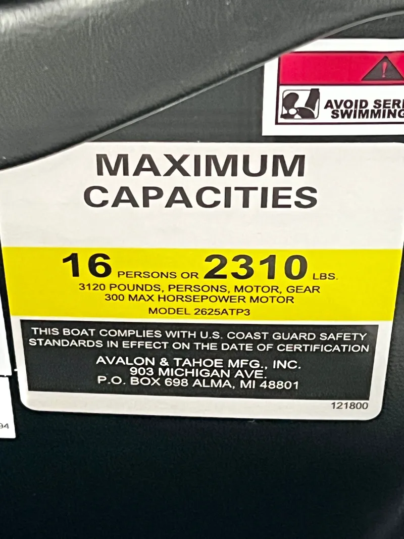 Slide: The Image of Avalon Catalina 25' Entertainer Triple-Toon 2026 - 32