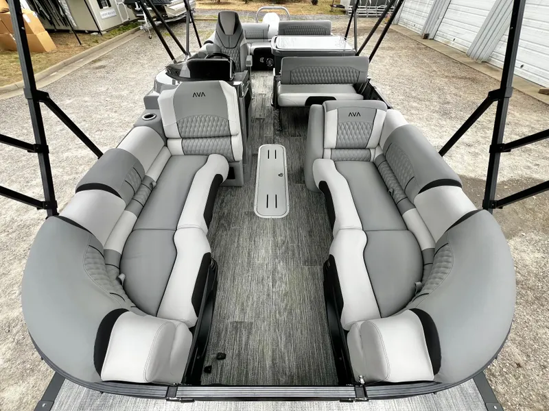 Slide: The Image of Avalon Catalina 25' Entertainer Triple-Toon 2026 - 8