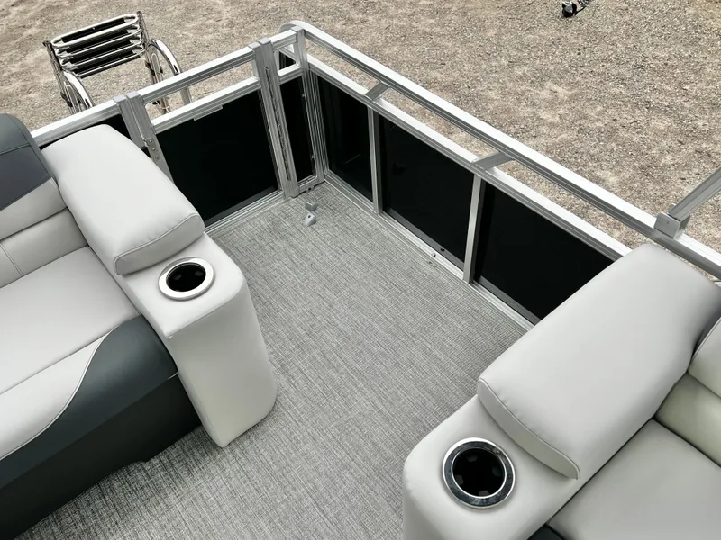 Slide: The Image of Avalon LSZ 23' Elite Triple-Toon 2026 - 16