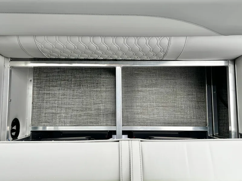 Slide: The Image of Avalon LSZ 23' Elite Triple-Toon 2026 - 29