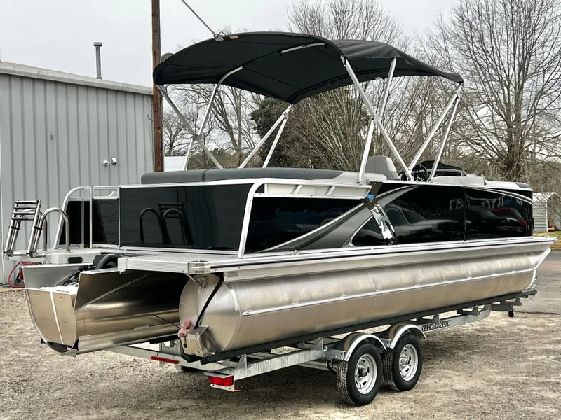 Slide: The Image of Avalon LSZ 23' Elite Triple-Toon 2026 - 5