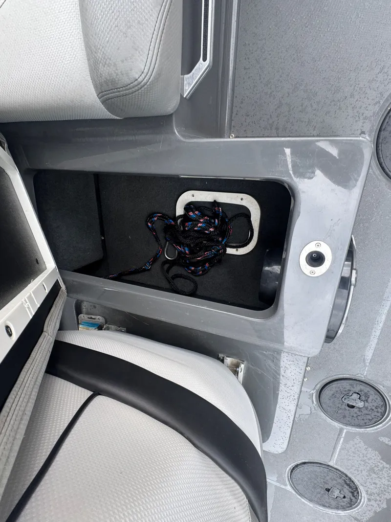 Slide: The Image of MasterCraft X46 2015 - 21