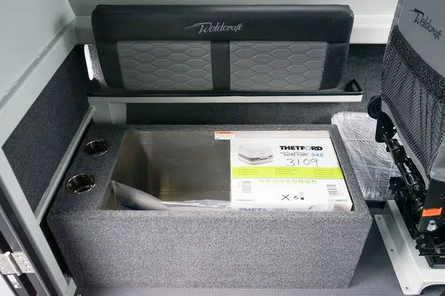 Slide: The Image of Weldcraft 220 Ocean King 2026 - 9