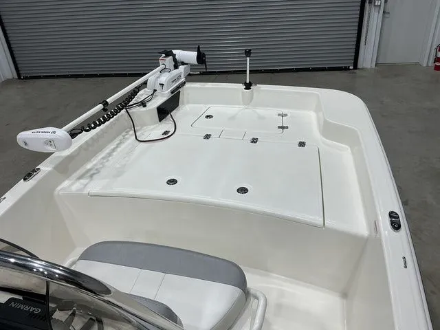 Slide: The Image of Mako Pro Skiff 15 CC 2024 - 16