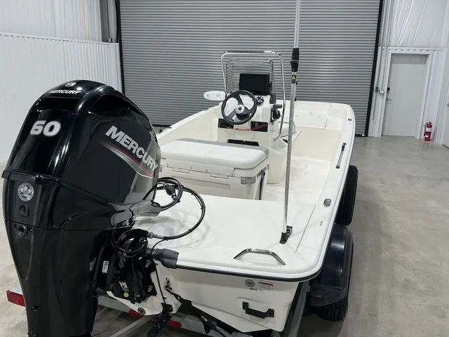 Slide: The Image of Mako Pro Skiff 15 CC 2024 - 20