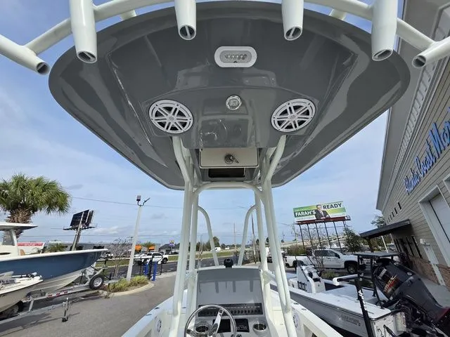 Slide: The Image of Pathfinder 2500 Hybrid 2026 - 22