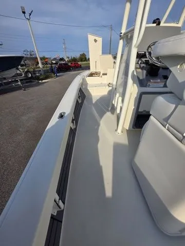 Slide: The Image of Pathfinder 2500 Hybrid 2026 - 23