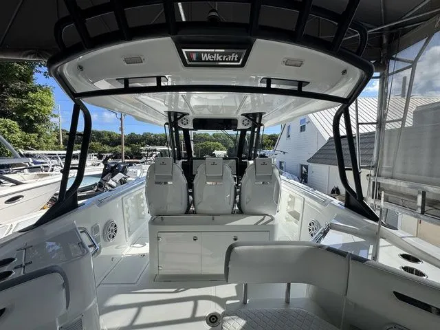 Slide: The Image of Wellcraft 38 T-Top 2026 - 14