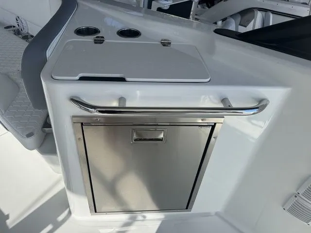 Slide: The Image of Wellcraft 38 T-Top 2026 - 17