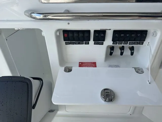 Slide: The Image of Wellcraft 38 T-Top 2026 - 21