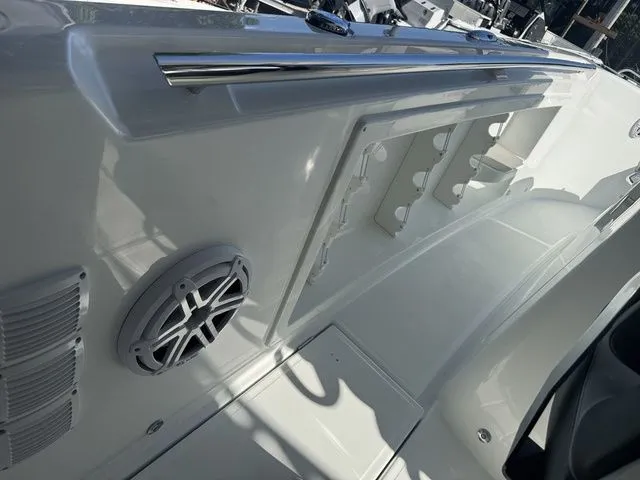 Slide: The Image of Wellcraft 38 T-Top 2026 - 23