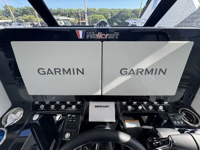 Slide: The Image of Wellcraft 38 T-Top 2026 - 28