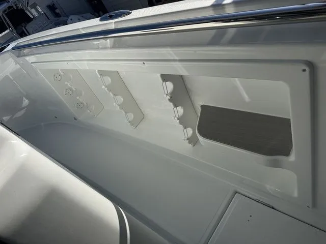 Slide: The Image of Wellcraft 38 T-Top 2026 - 33