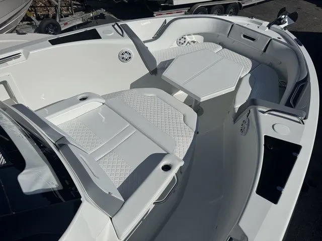 Slide: The Image of Wellcraft 38 T-Top 2026 - 34