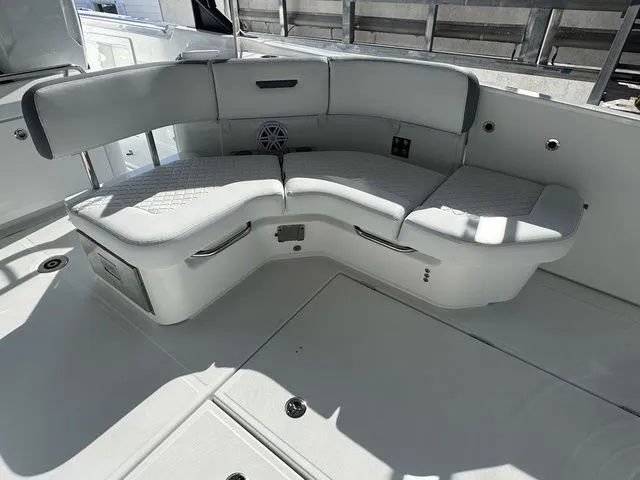 Slide: The Image of Wellcraft 38 T-Top 2026 - 7