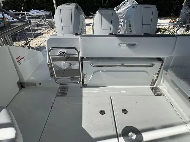 Slide: The Image of Wellcraft 38 T-Top 2026 - 8