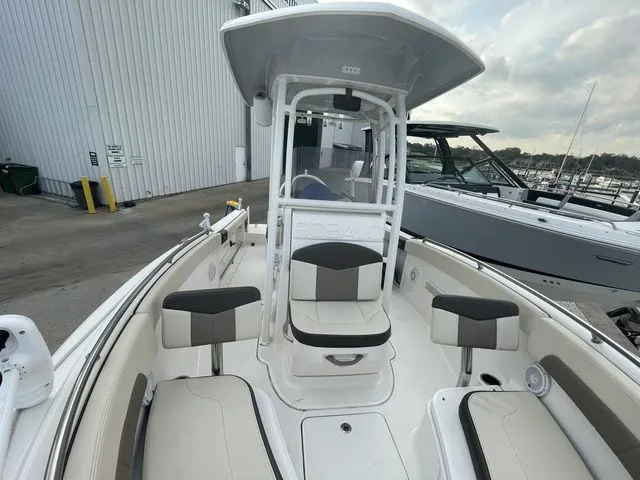 Slide: The Image of Robalo R222 Explorer 2020 - 5